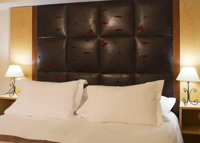 The Originals Boutique, Hôtel du Pont Roupt, Mende (Inter-Hotel)