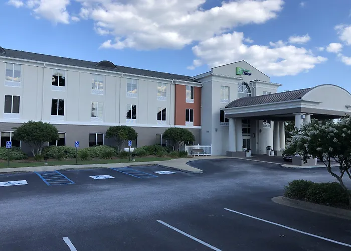 Holiday Inn Express & Suites Auburn - University Area By Ihg