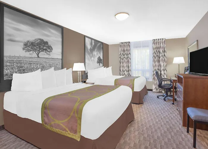 Super 8 By Wyndham Athabasca Ab