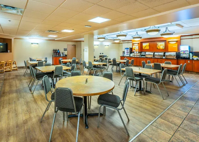 Comfort Inn & Suites Salmon Arm