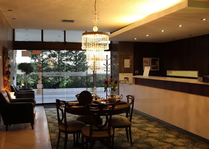 Hotel Meia Lua