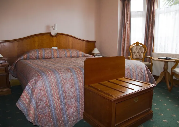 Sorrento Hotel & Restaurant