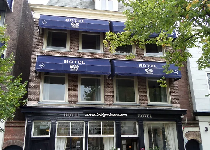 Hotel Bridges House - Delft City Centre