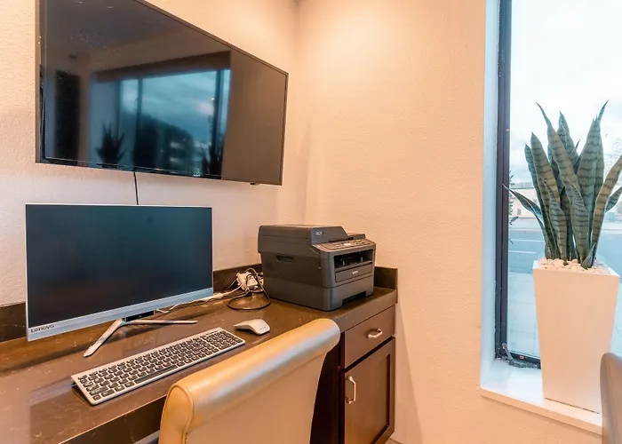 Hotel Aluxor Sfo, Shuttle Service
