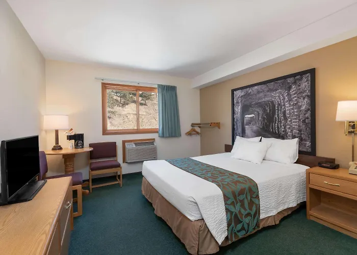 Super 8 By Wyndham Hill City/Mt Rushmore/ Area