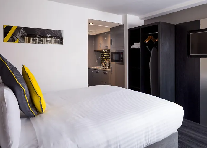 Roomzzz Nottingham City
