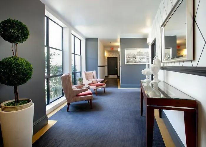 La Pensione Hotel