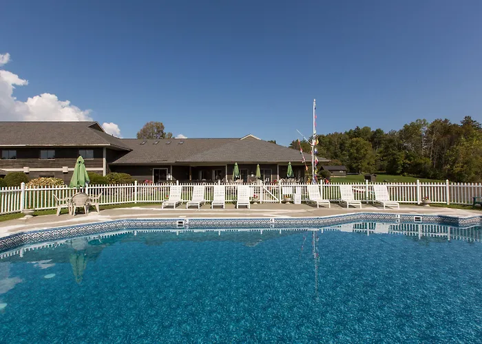 Commodores Inn