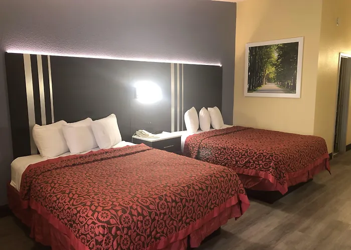 Days Inn By Wyndham Grove City Columbus South