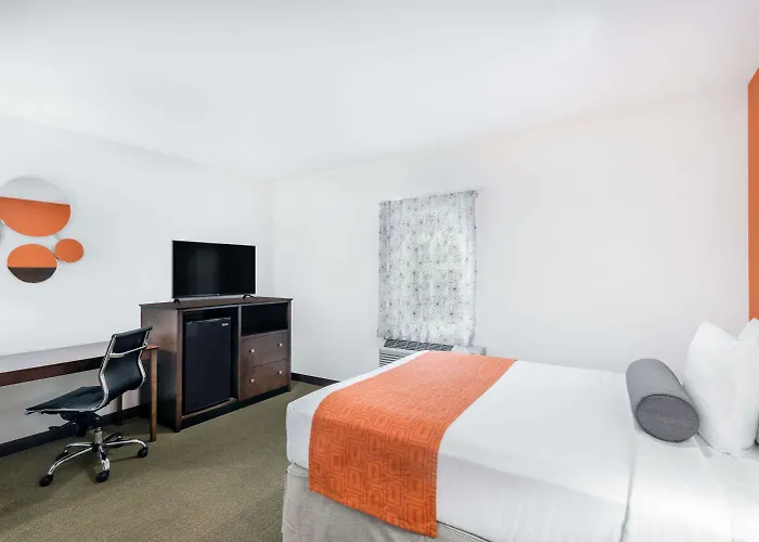 Howard Johnson By Wyndham Quincy/ Boston