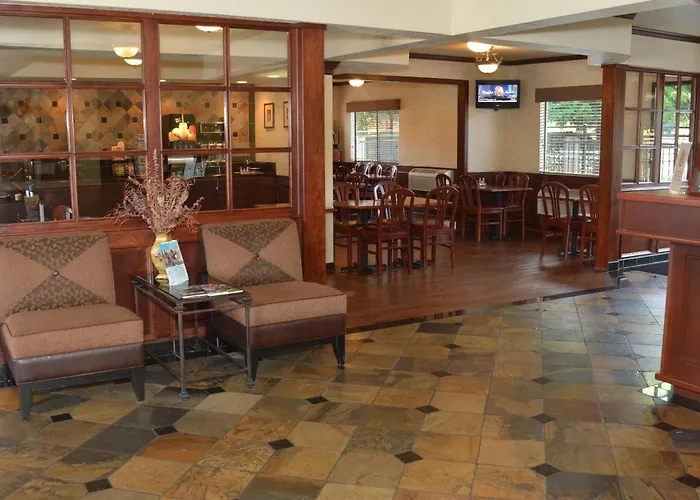 Baymont By Wyndham Yakima Riverfront