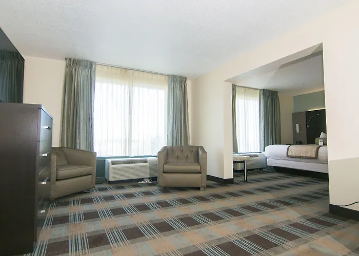Wingate By Wyndham - Orlando International Airport- Free Hot Breakfast