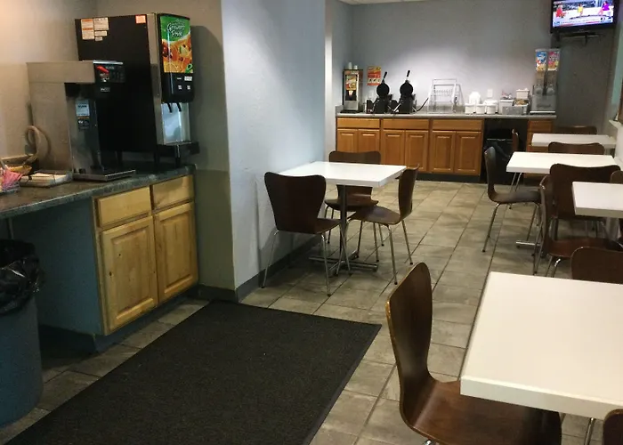 Super 8 By Wyndham Sault Ste. Marie
