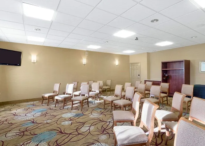 Comfort Inn & Suites Fayetteville-University Area