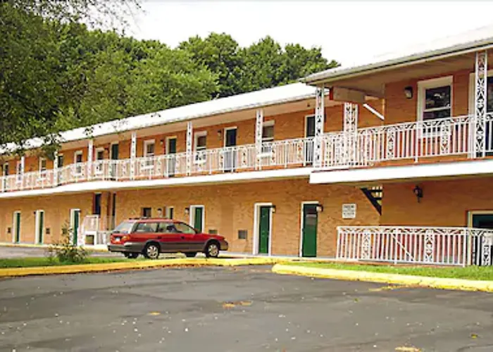Wesley Inn & Suites