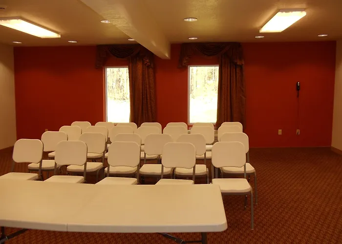 Star City Inn & Suites