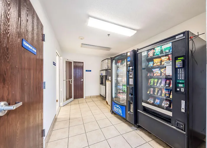 Golden Isles Inn & Suites Brunswick South