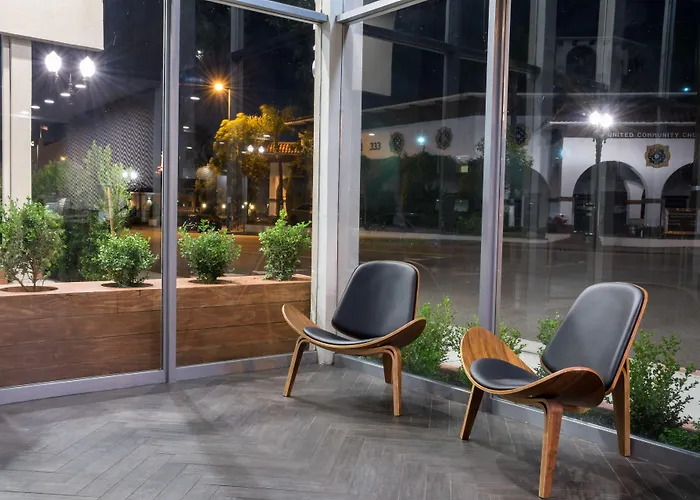 Hotel Xilo Glendale