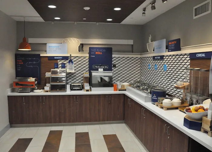 Holiday Inn Express & Suites Jackson By Ihg