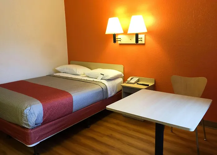 Motel 6-Roseville, Mn - Minneapolis North