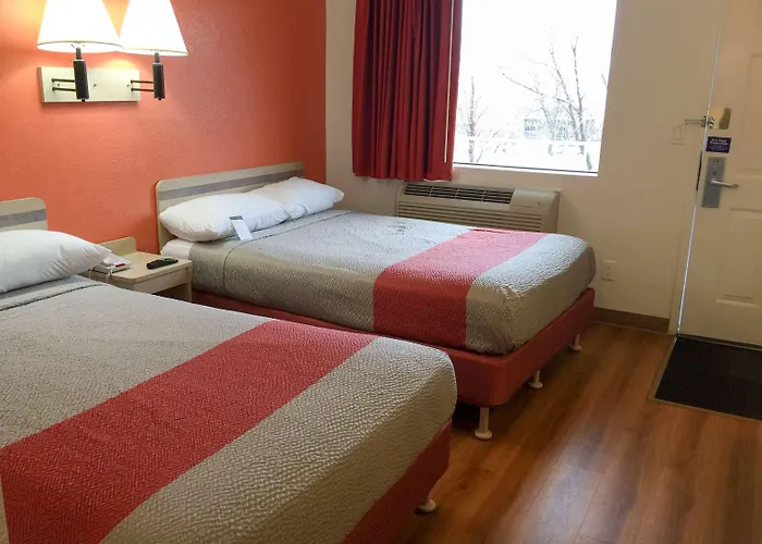 Motel 6-Roseville, Mn - Minneapolis North