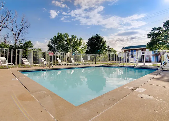 Motel 6-Salina, Ks