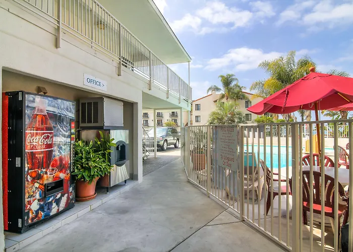 Motel 6-Santa Barbara, Ca - Beach