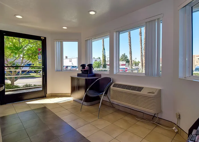 Motel 6-Riverside, Ca - South
