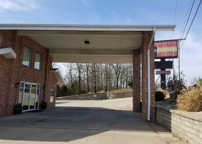 Rodeway Inn Branson, Brick House