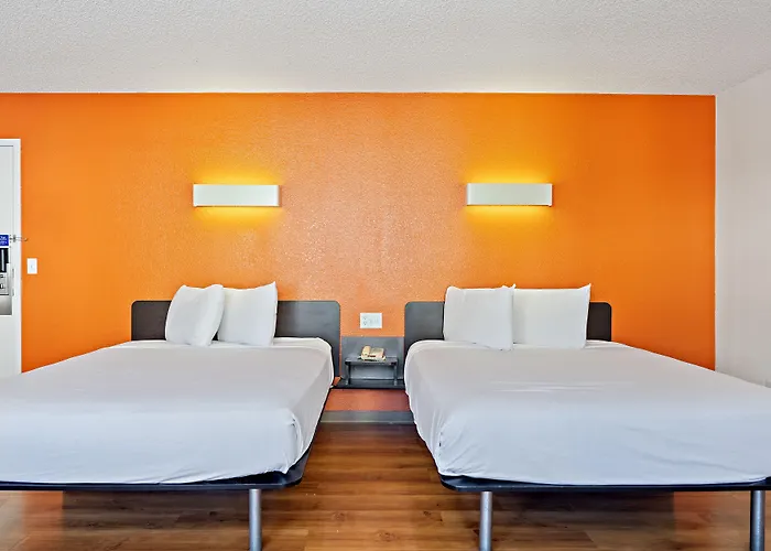 Motel 6-Carlsbad, Ca - Village