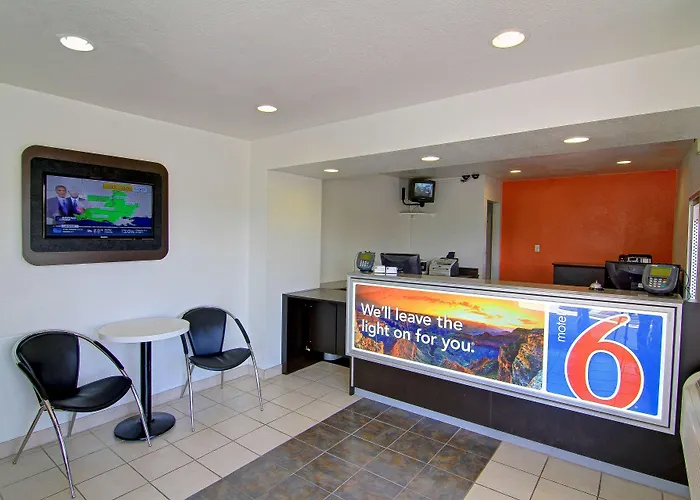 Motel 6 Old Town Scottsdale Fashion Square