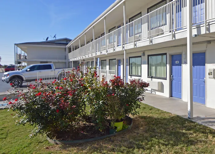 Motel 6 Denton, Tx - Unt