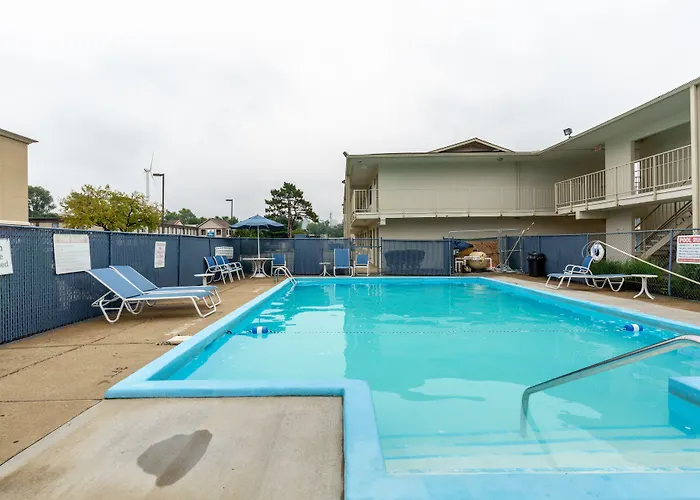 Days Inn By Wyndham New Philadelphia