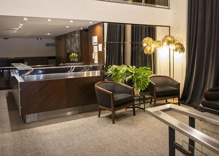 Grand King Hotel