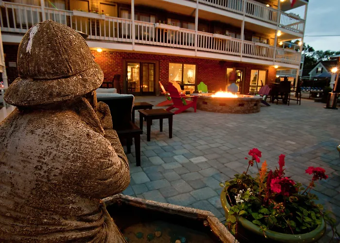 Surfside Hotel And Suites