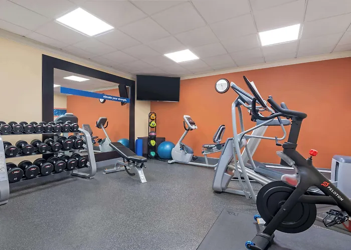 Hampton Inn & Suites Stamford