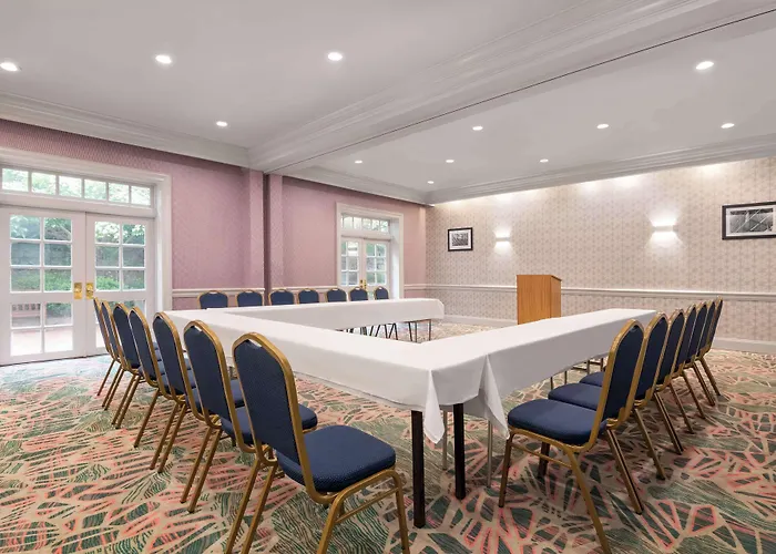 Hampton Inn & Suites Stamford