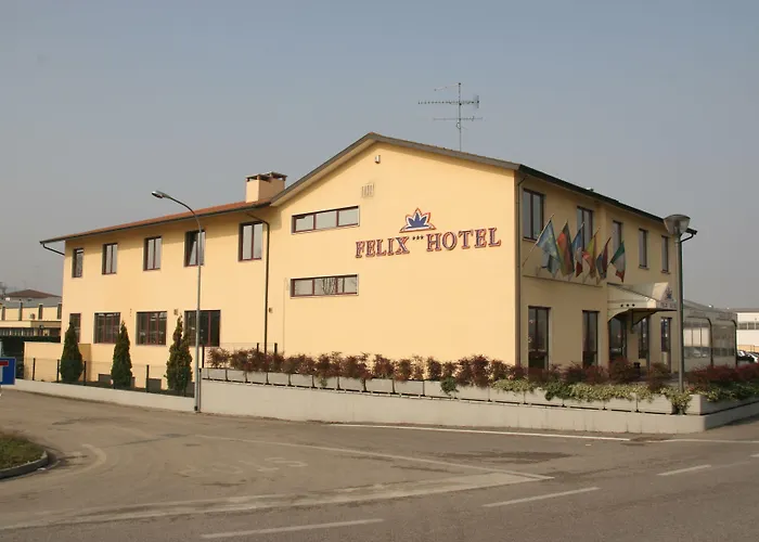 Felix Hotel & Residence
