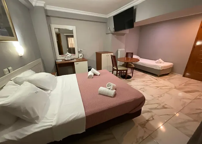 Piraeus Acropole Hotel
