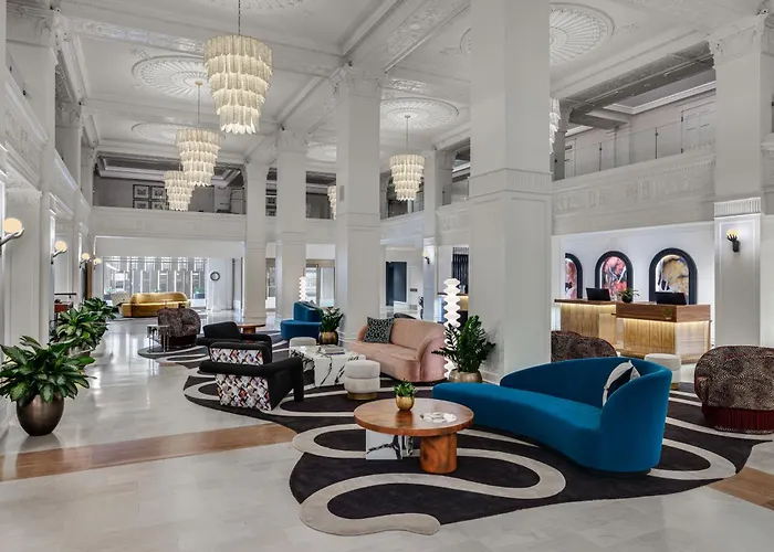 The Gunter Hotel San Antonio Riverwalk, A Tribute Portfolio Hotel