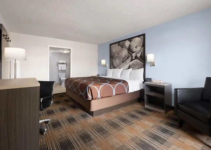 Super 8 By Wyndham Covington