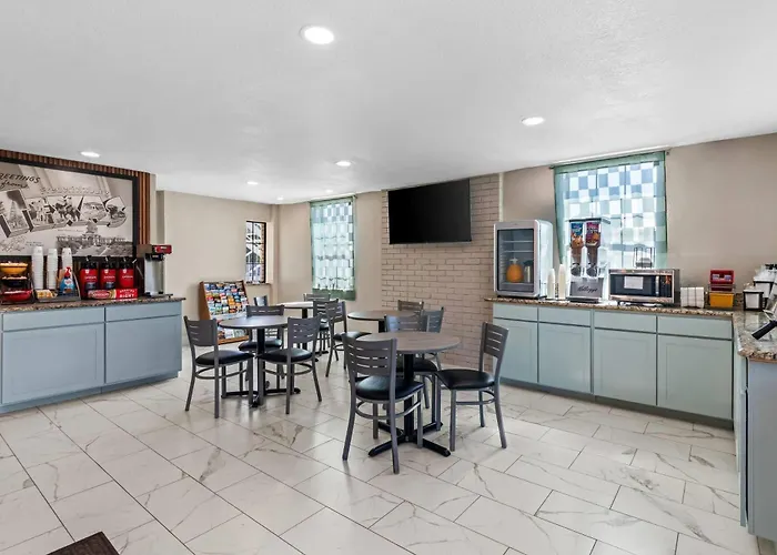 Super 8 By Wyndham Fredericksburg