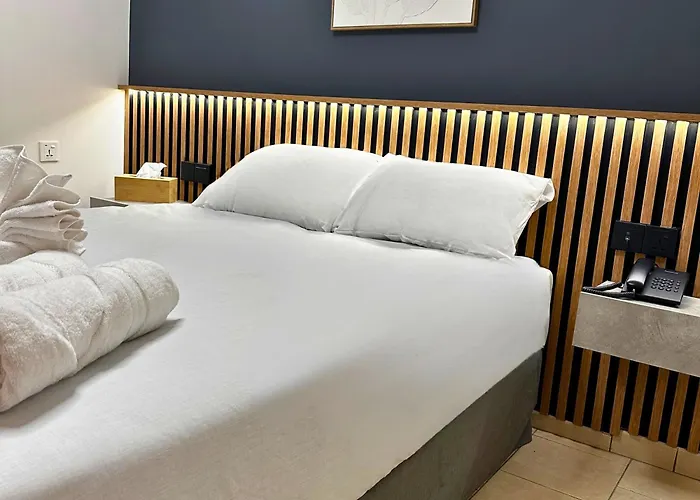Denis Hotel