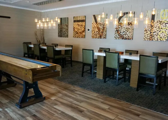 Doubletree By Hilton Neenah