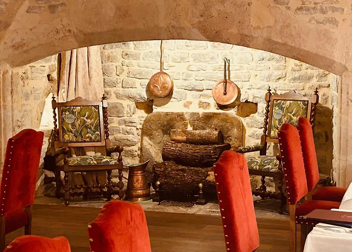 Hotel-Restaurant Le Manoir De Montesquiou
