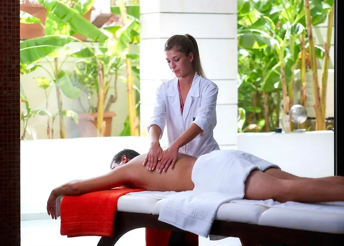 Macaris Suites & Spa