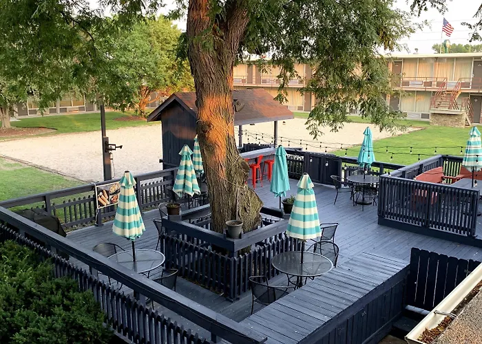 Norfolk Country Inn And Suites