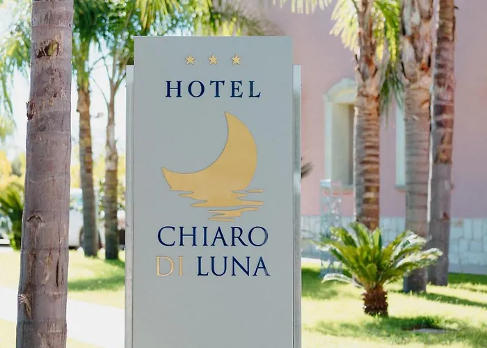 Hotel Chiaro Di Luna