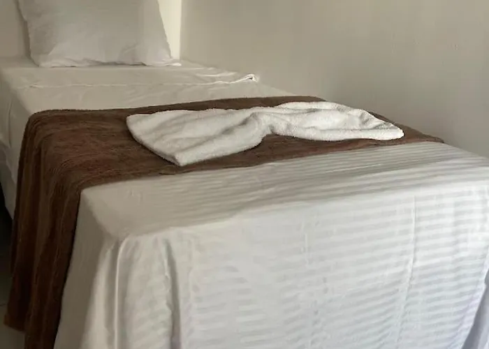 Hotel 99