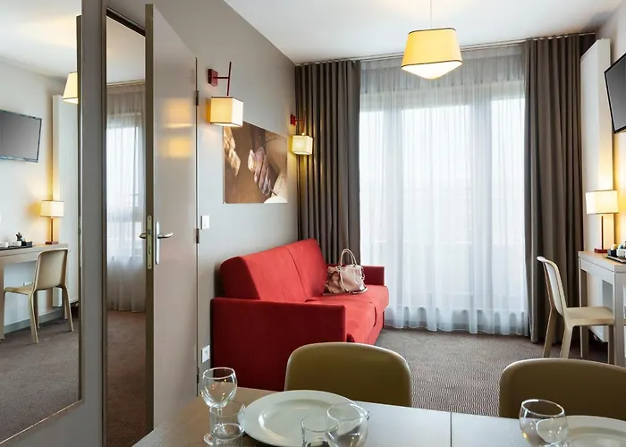 Comfort Triple Room Near Geneva